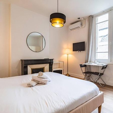 Pink, Appartement En Plein Coeur De Reims Eksteriør bilde