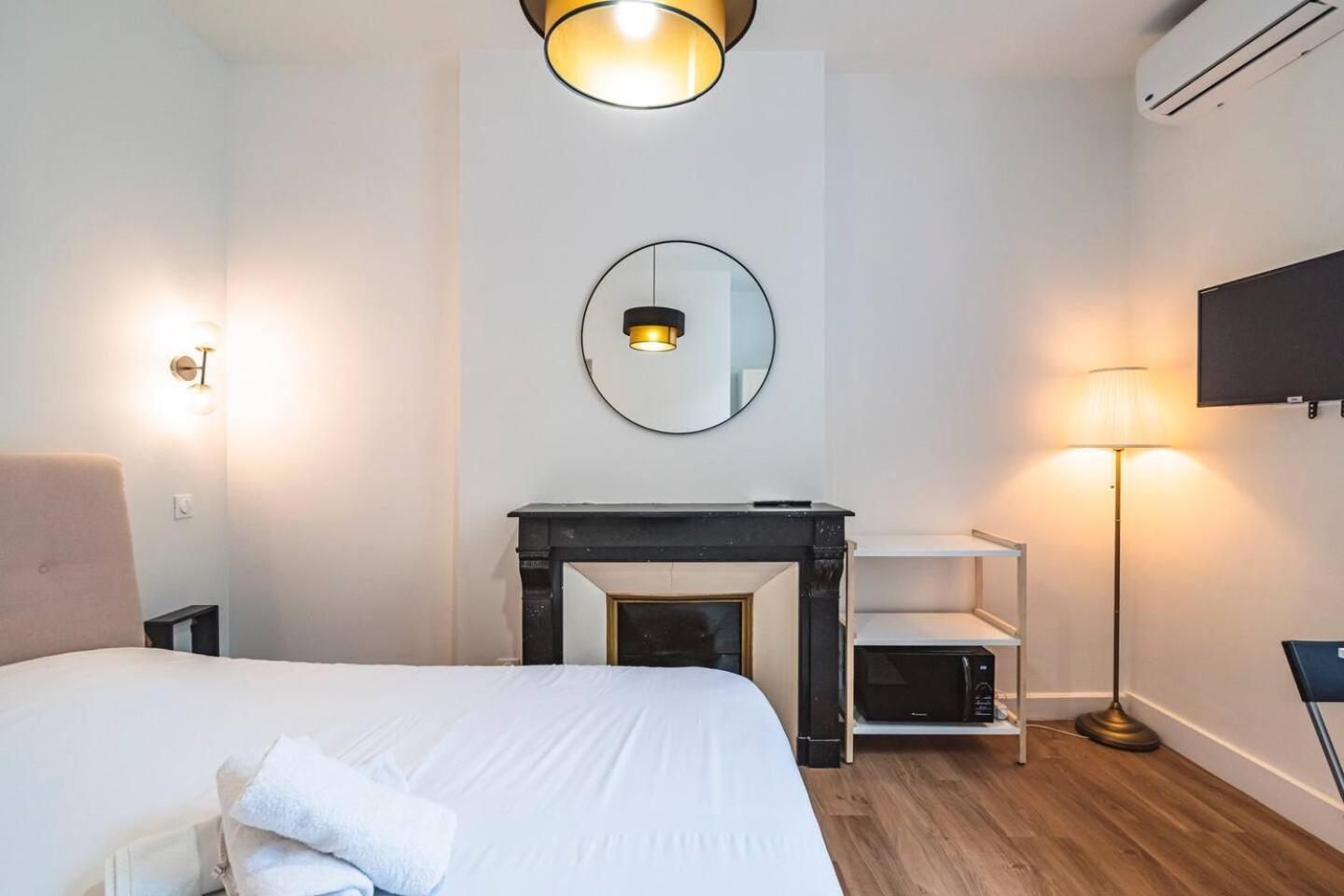 Pink, Appartement En Plein Coeur De Reims Eksteriør bilde