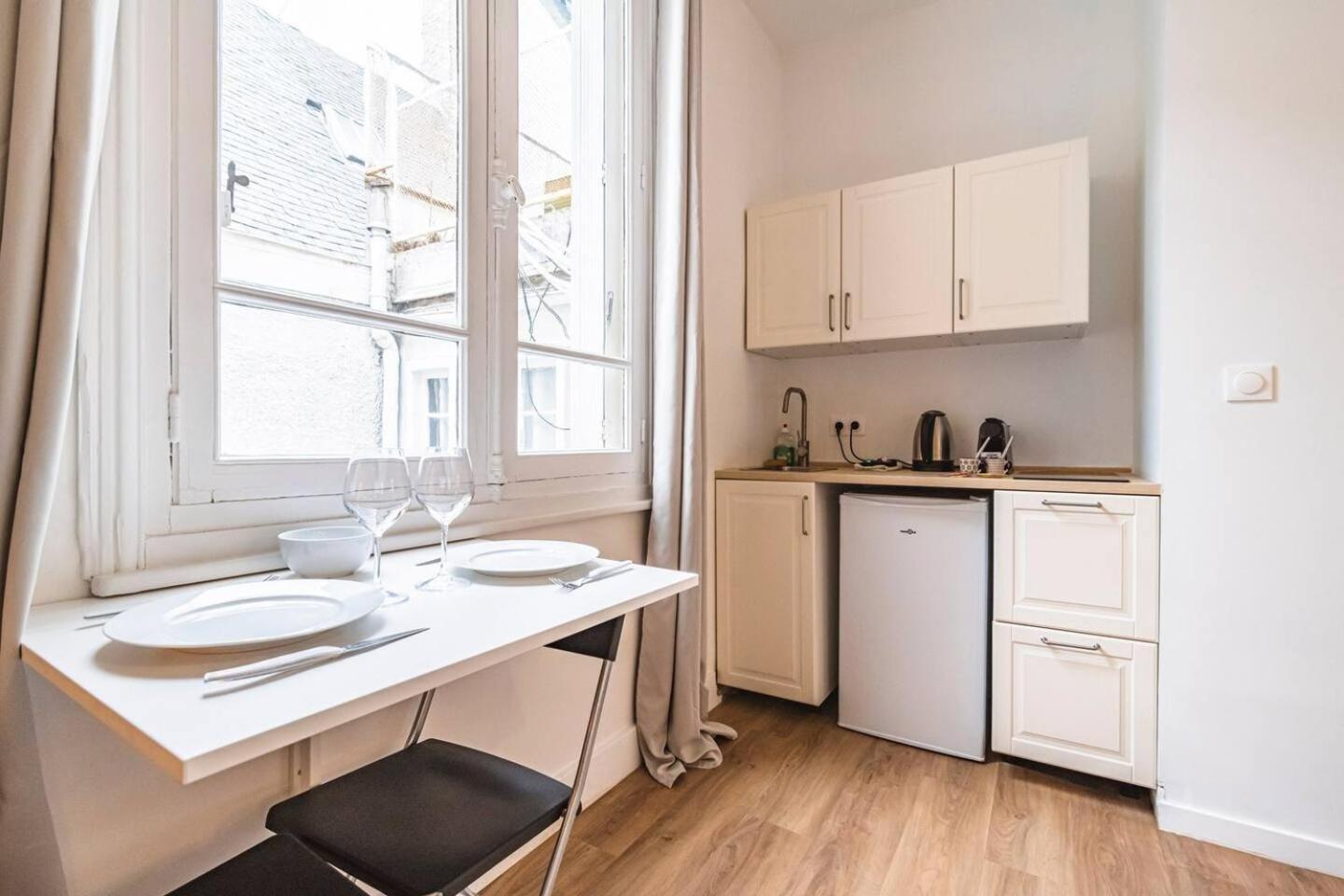 Pink, Appartement En Plein Coeur De Reims Eksteriør bilde