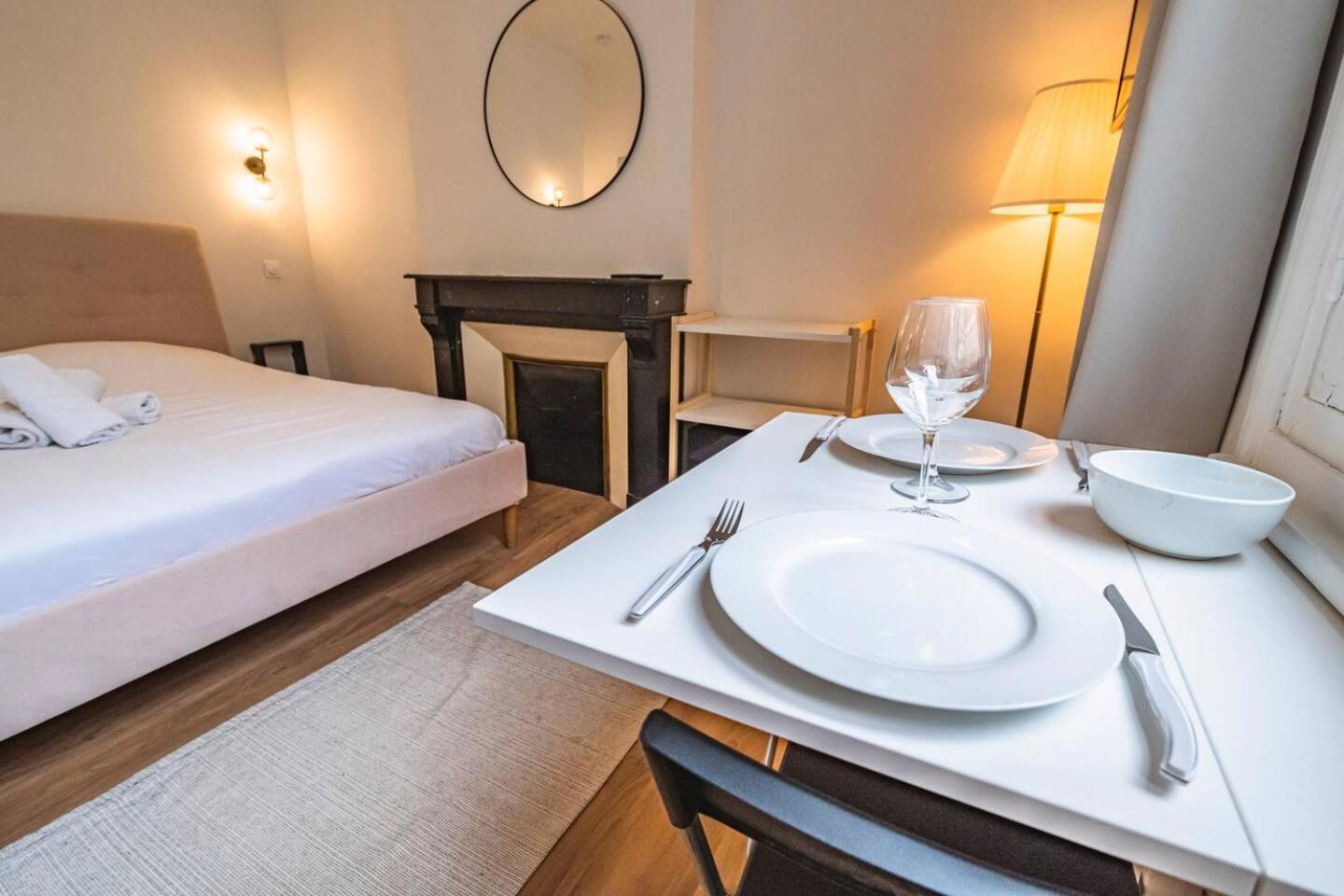 Pink, Appartement En Plein Coeur De Reims Eksteriør bilde