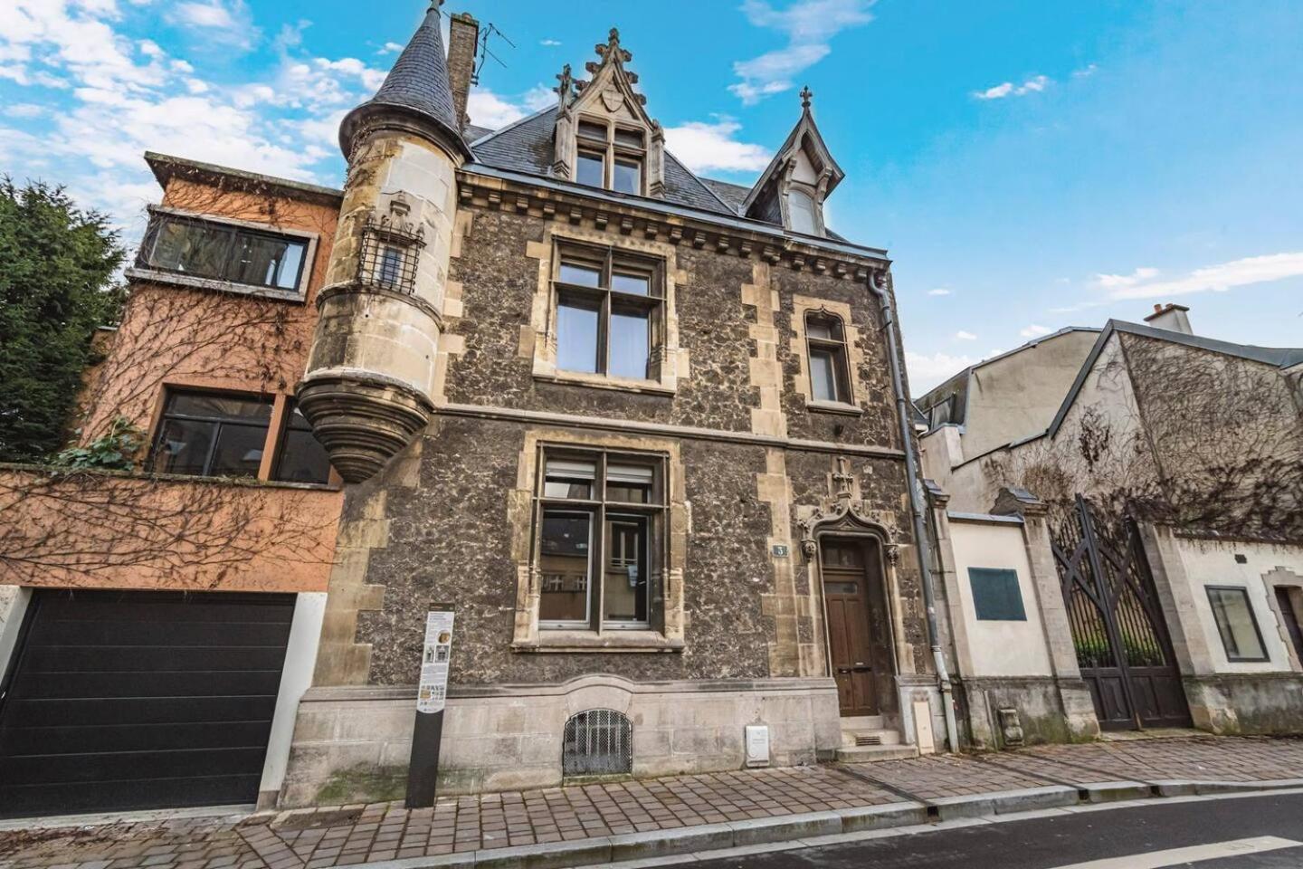 Pink, Appartement En Plein Coeur De Reims Eksteriør bilde